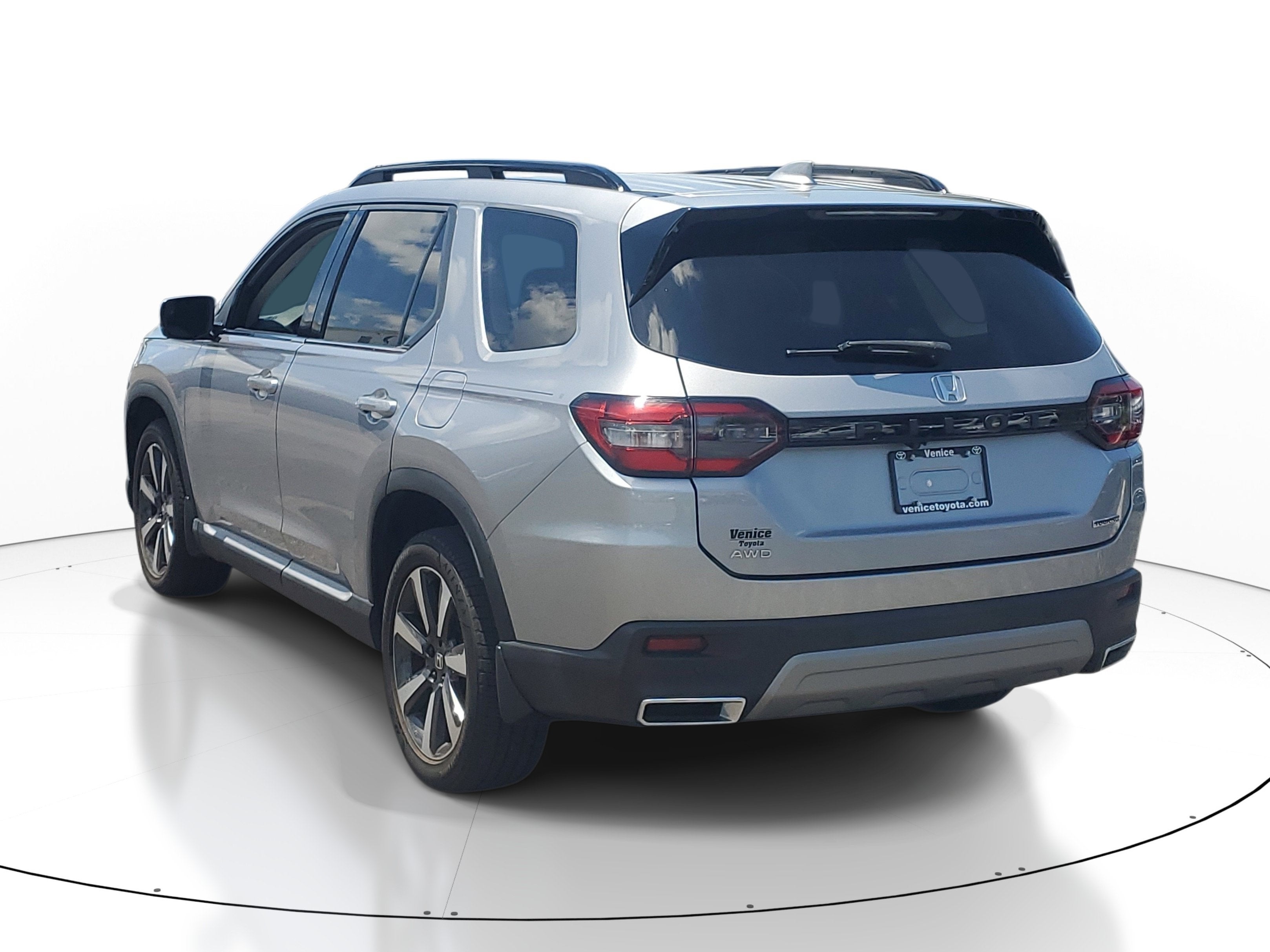 2023 Honda Pilot Touring