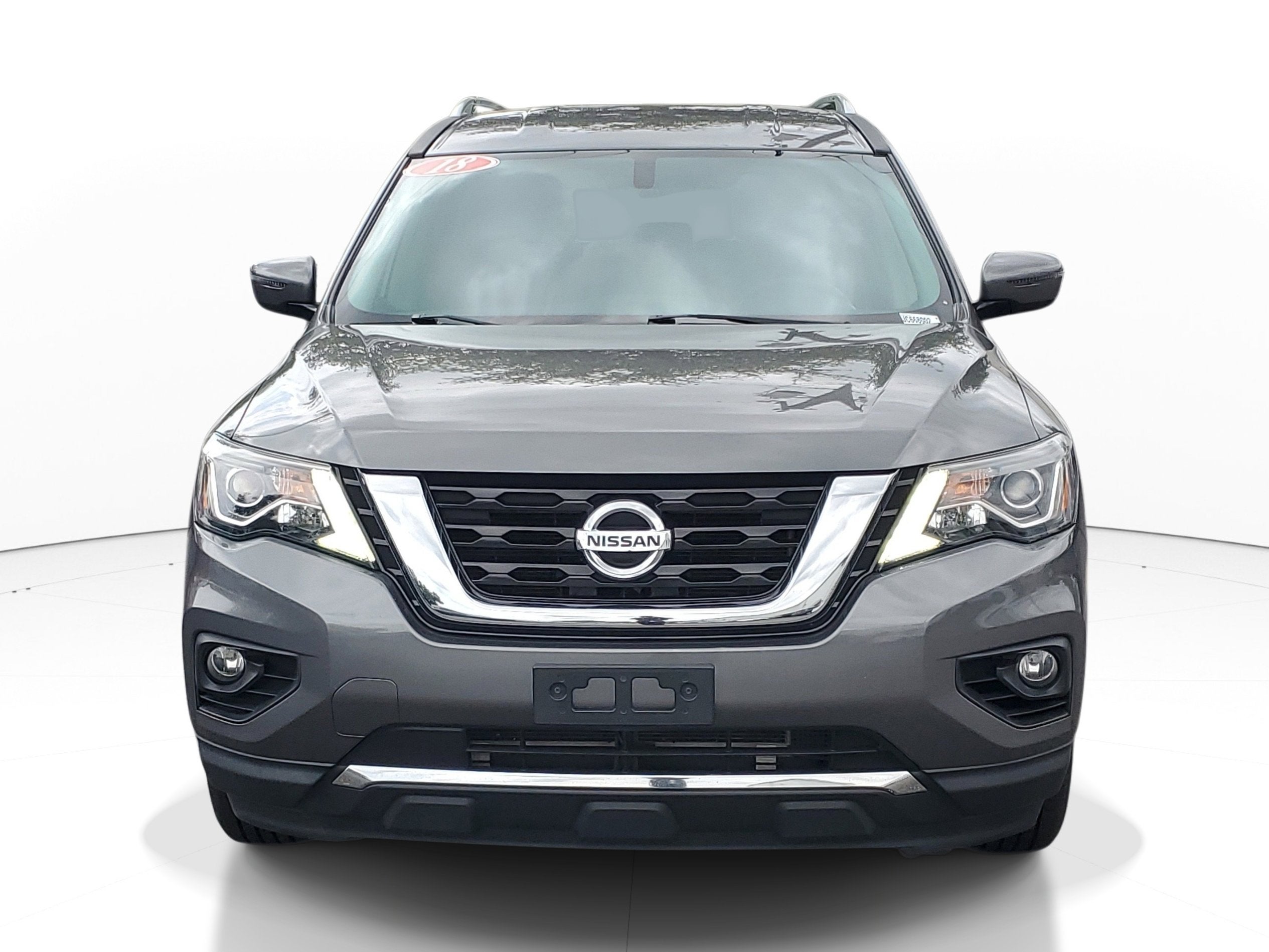 Used 2018 Nissan Pathfinder SV with VIN 5N1DR2MN4JC668002 for sale in Venice, FL