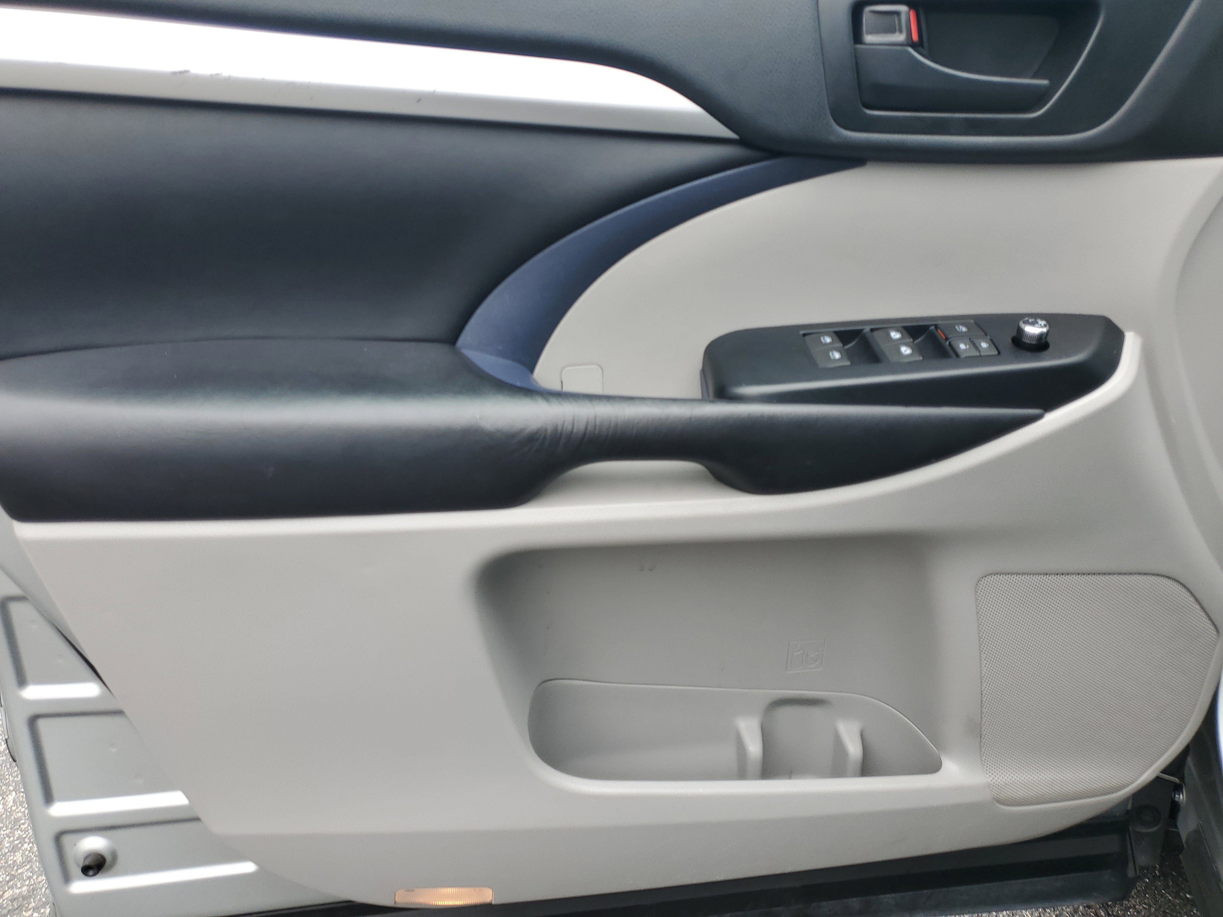 2019 Toyota Highlander LE Plus