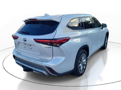 2022 Toyota Highlander Hybrid Platinum