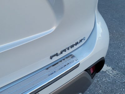 2022 Toyota Highlander Hybrid Platinum