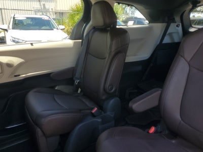 2023 Toyota Sienna Platinum