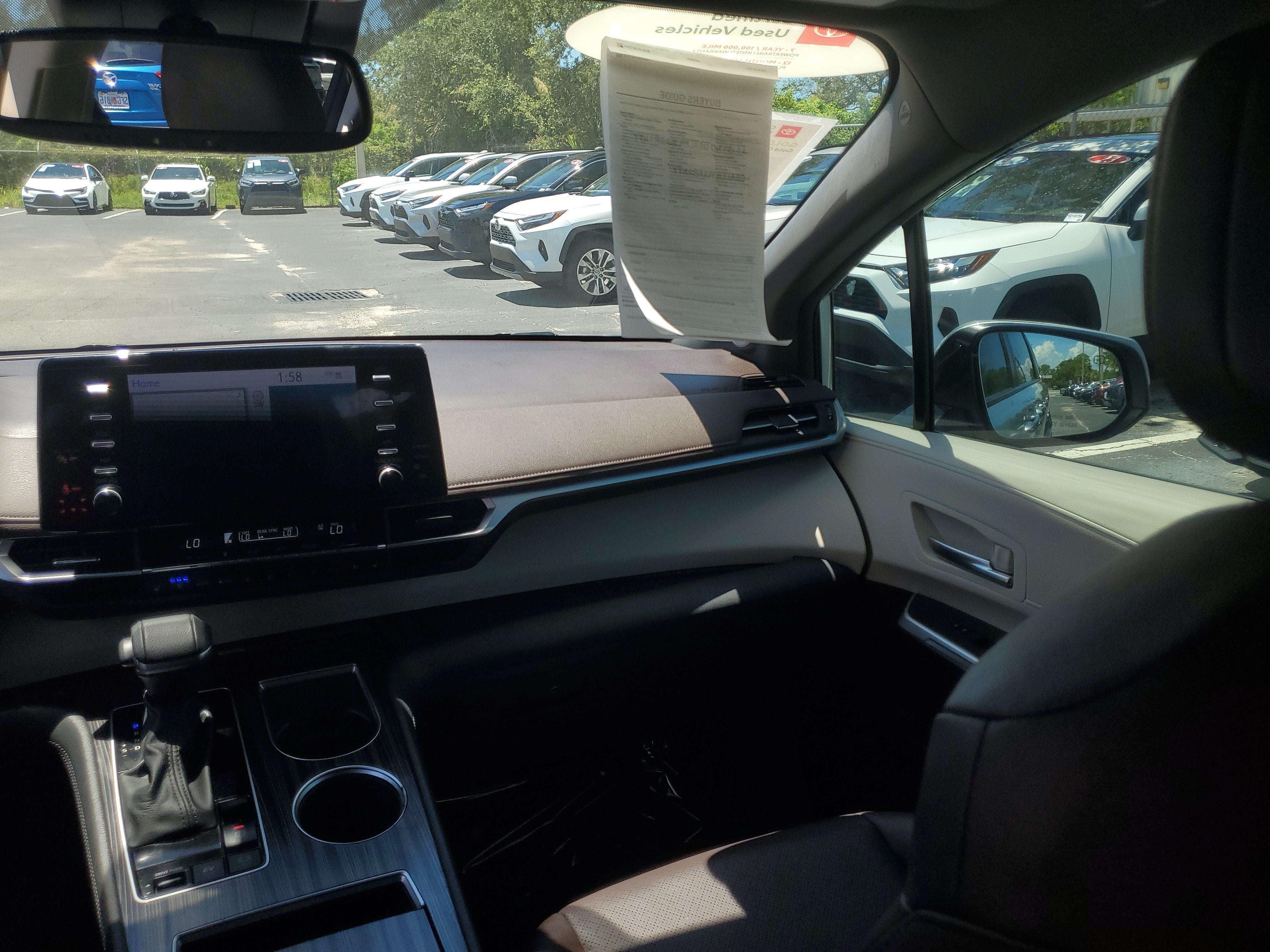 2023 Toyota Sienna Platinum