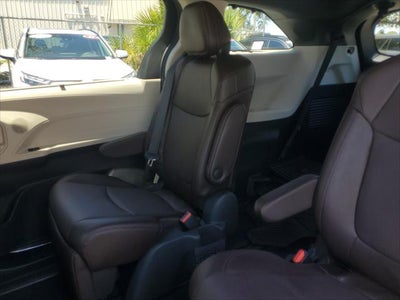 2023 Toyota Sienna Platinum