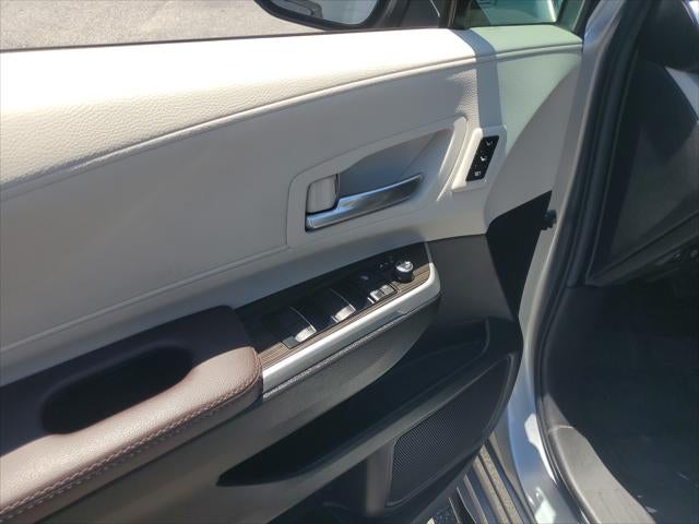 2023 Toyota Sienna Platinum