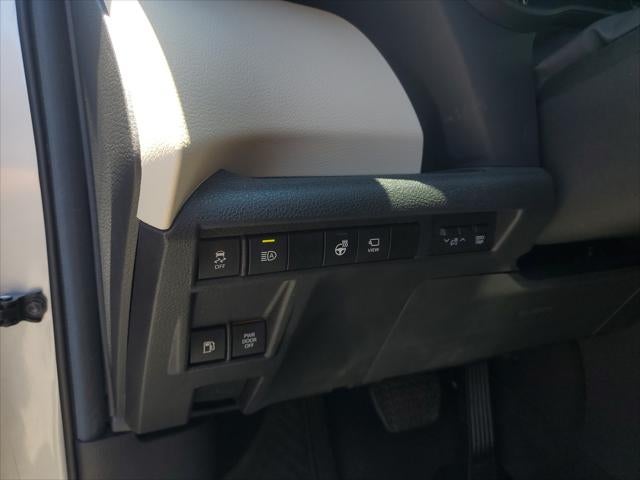 2023 Toyota Sienna Platinum