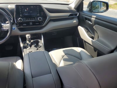 2021 Toyota Highlander Hybrid XLE