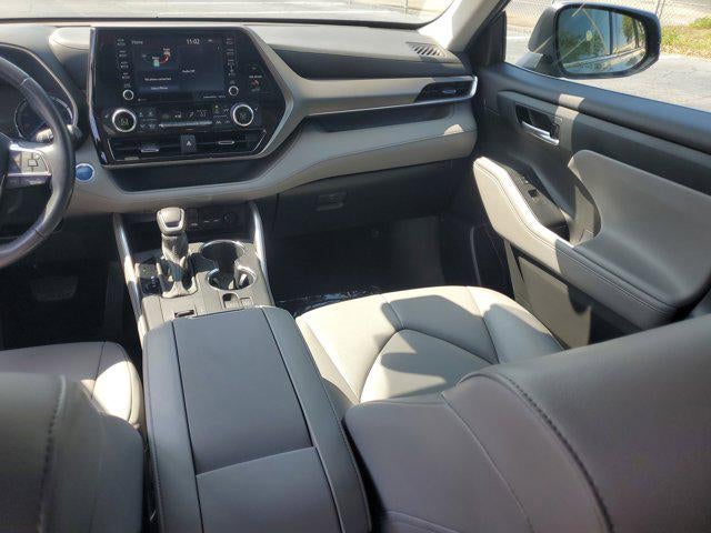 2021 Toyota Highlander Hybrid XLE
