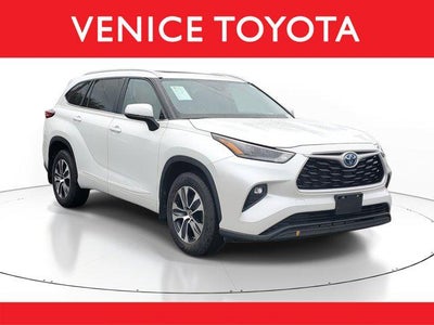 2023 Toyota Highlander Hybrid XLE