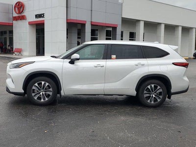 2023 Toyota Highlander Hybrid XLE