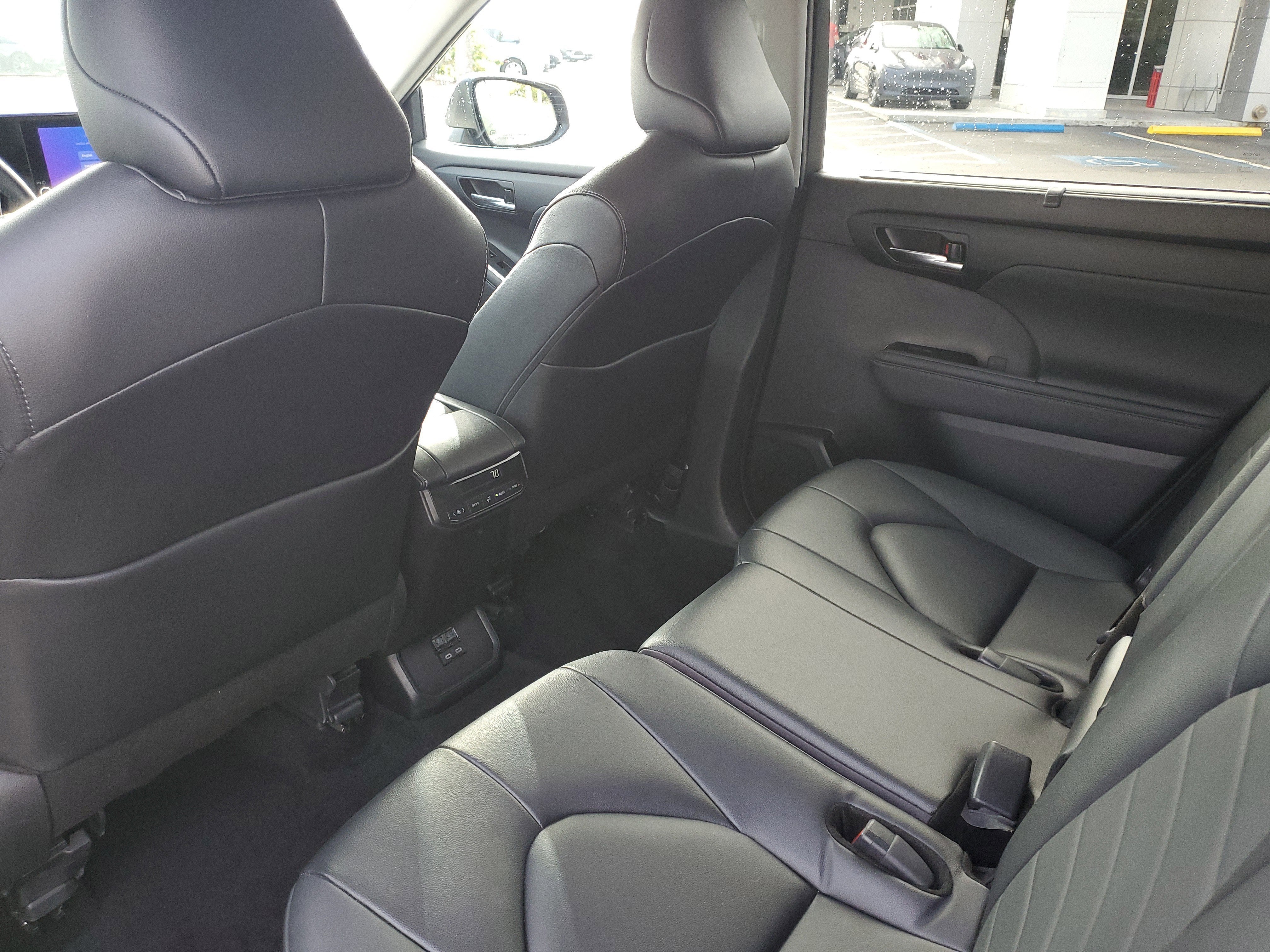 2024 Toyota Highlander Hybrid XLE