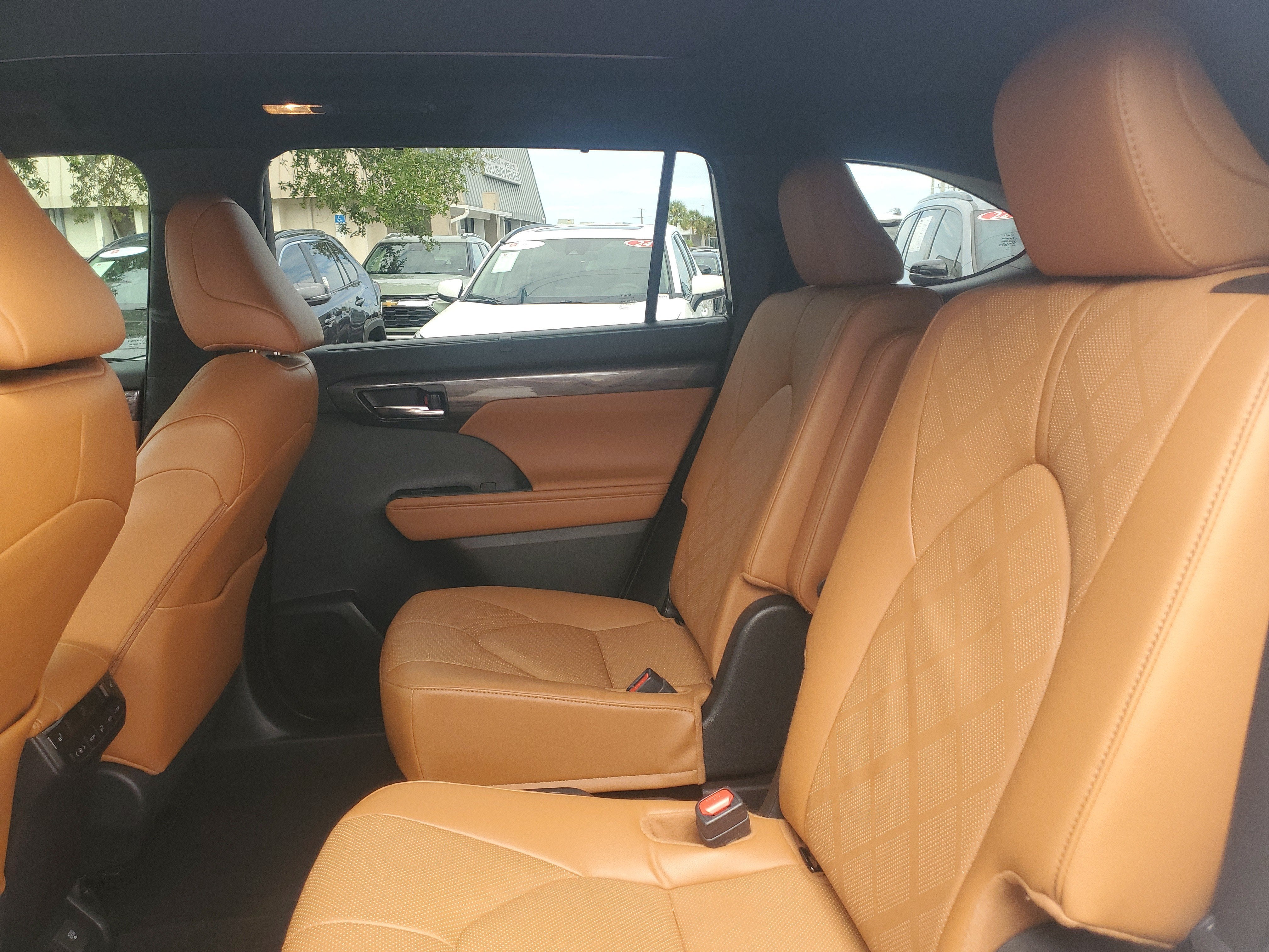 2024 Toyota Highlander Platinum