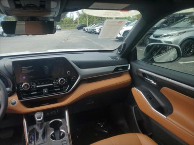 2024 Toyota Highlander Platinum
