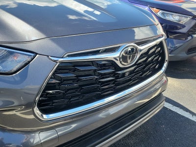 2024 Toyota Highlander LE
