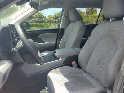 2023 Toyota Highlander LE