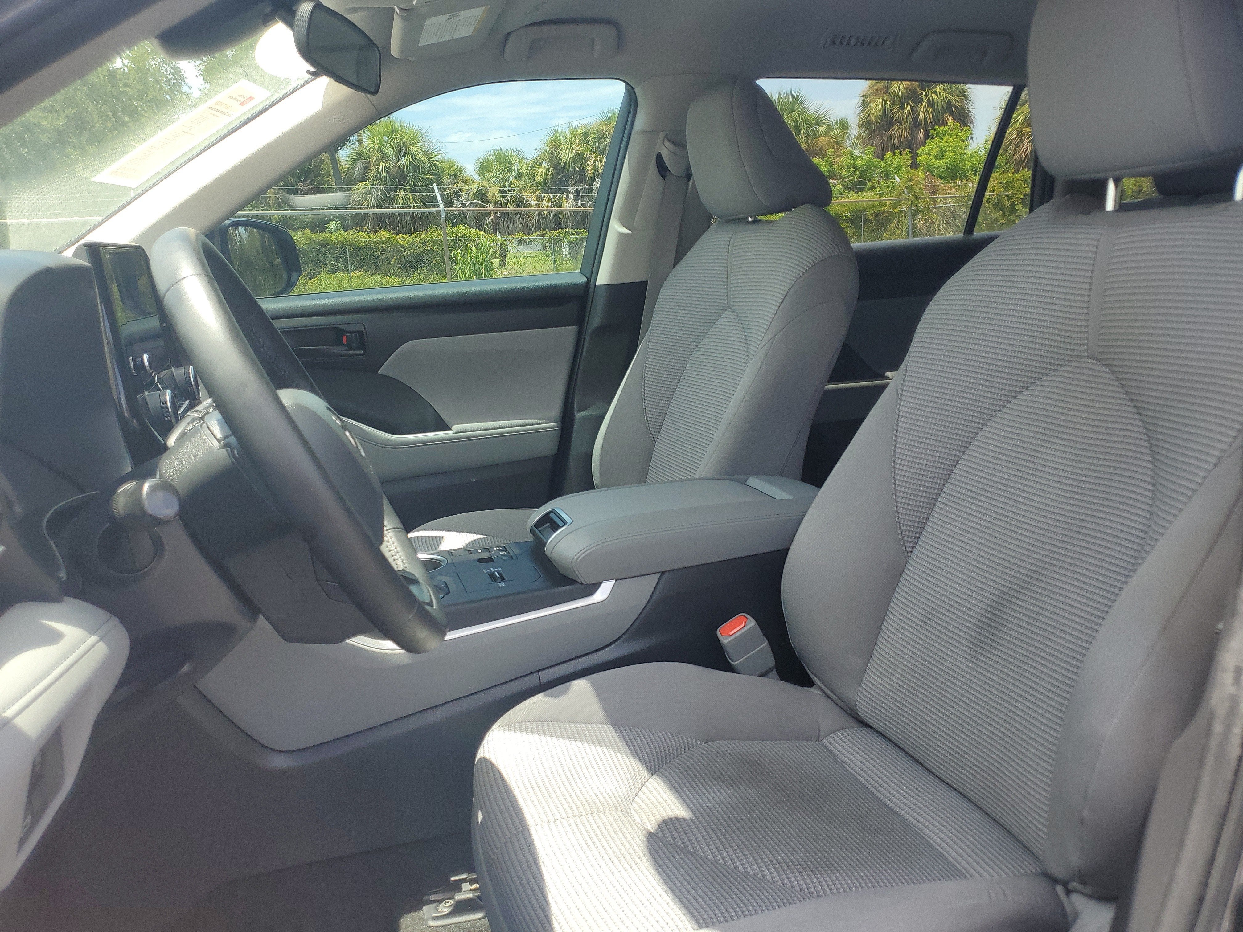 2023 Toyota Highlander LE