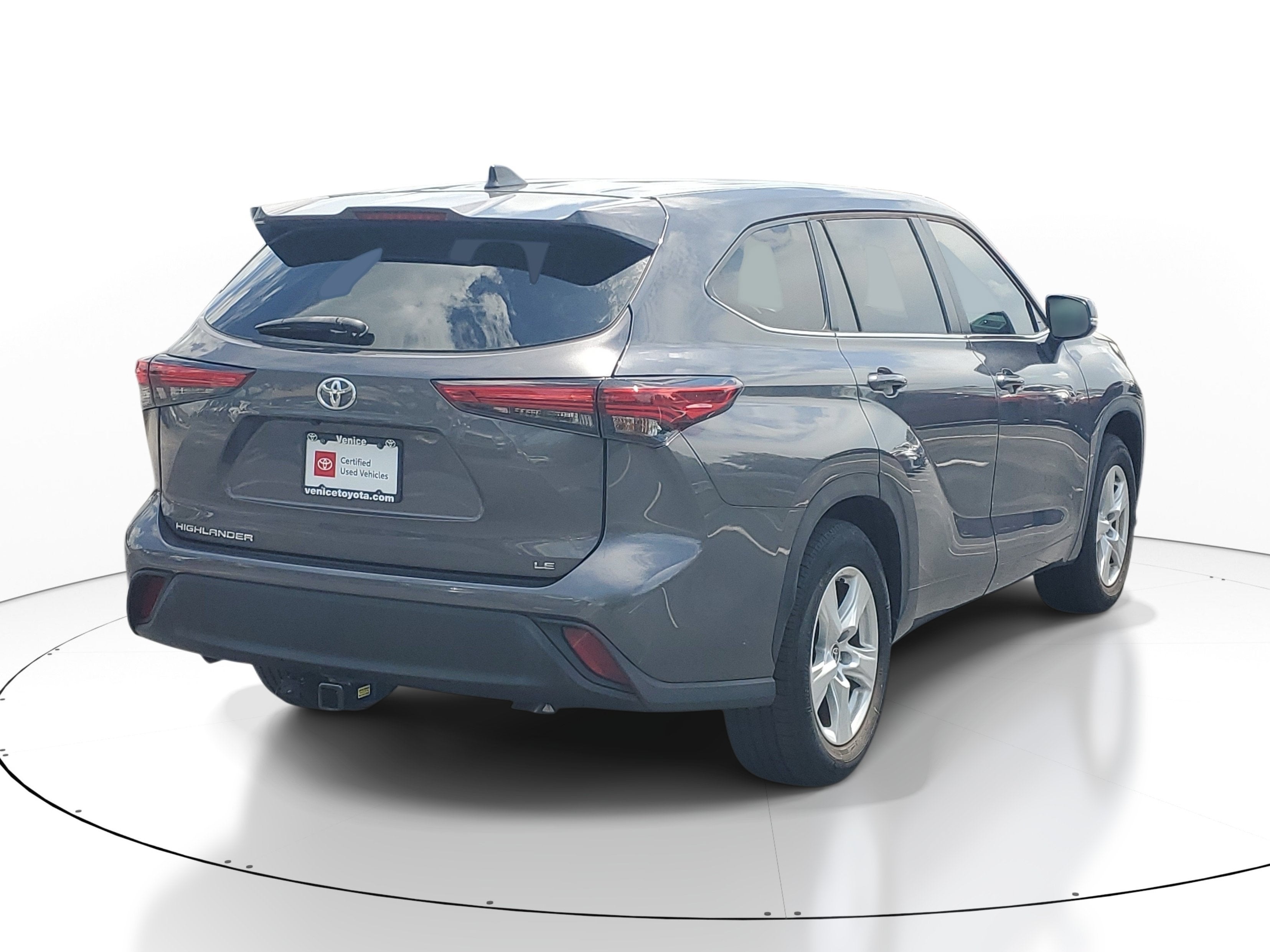 2023 Toyota Highlander LE