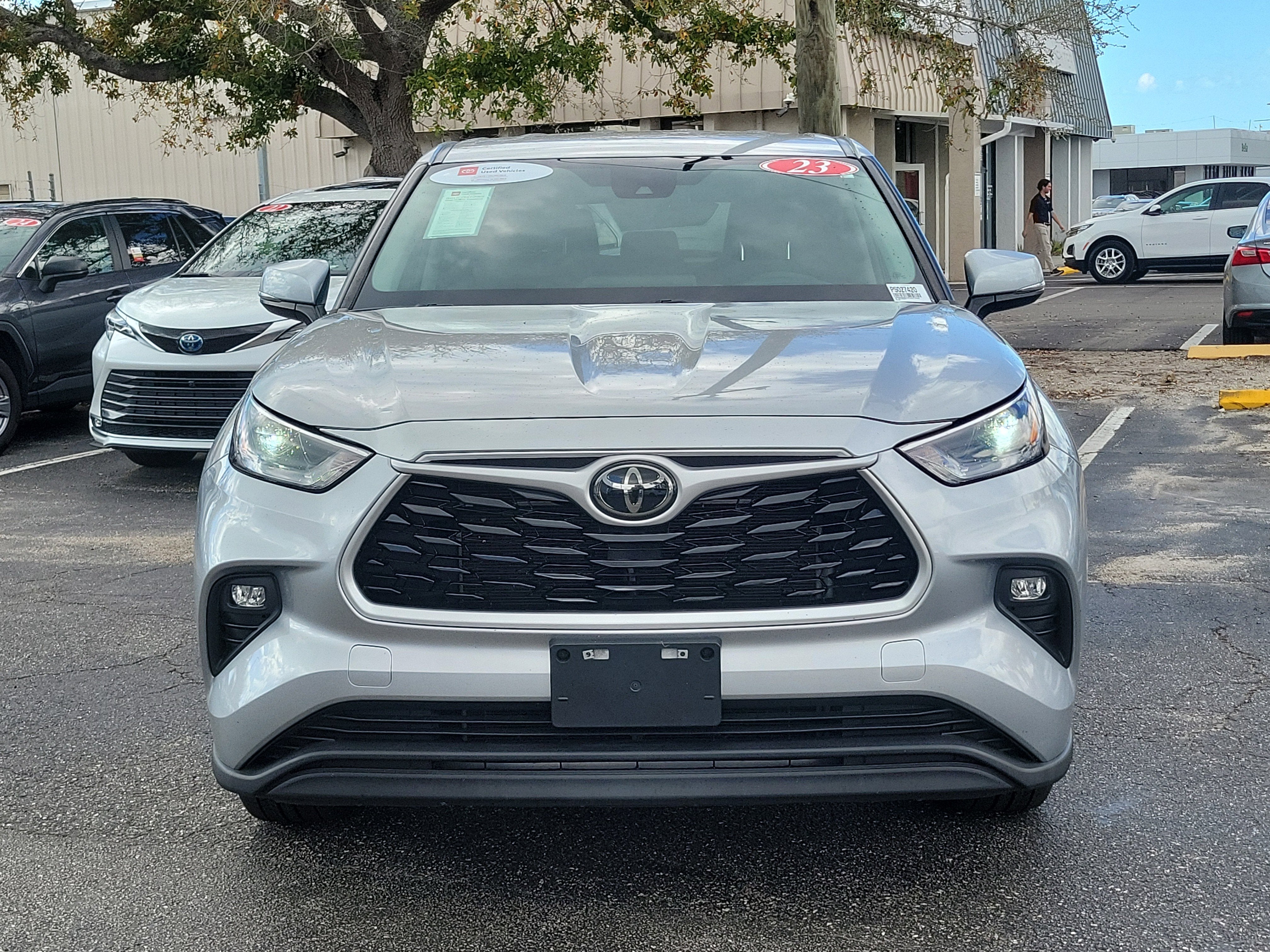 2023 Toyota Highlander LE