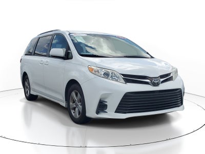 2018 Toyota Sienna LE Auto Access Seat