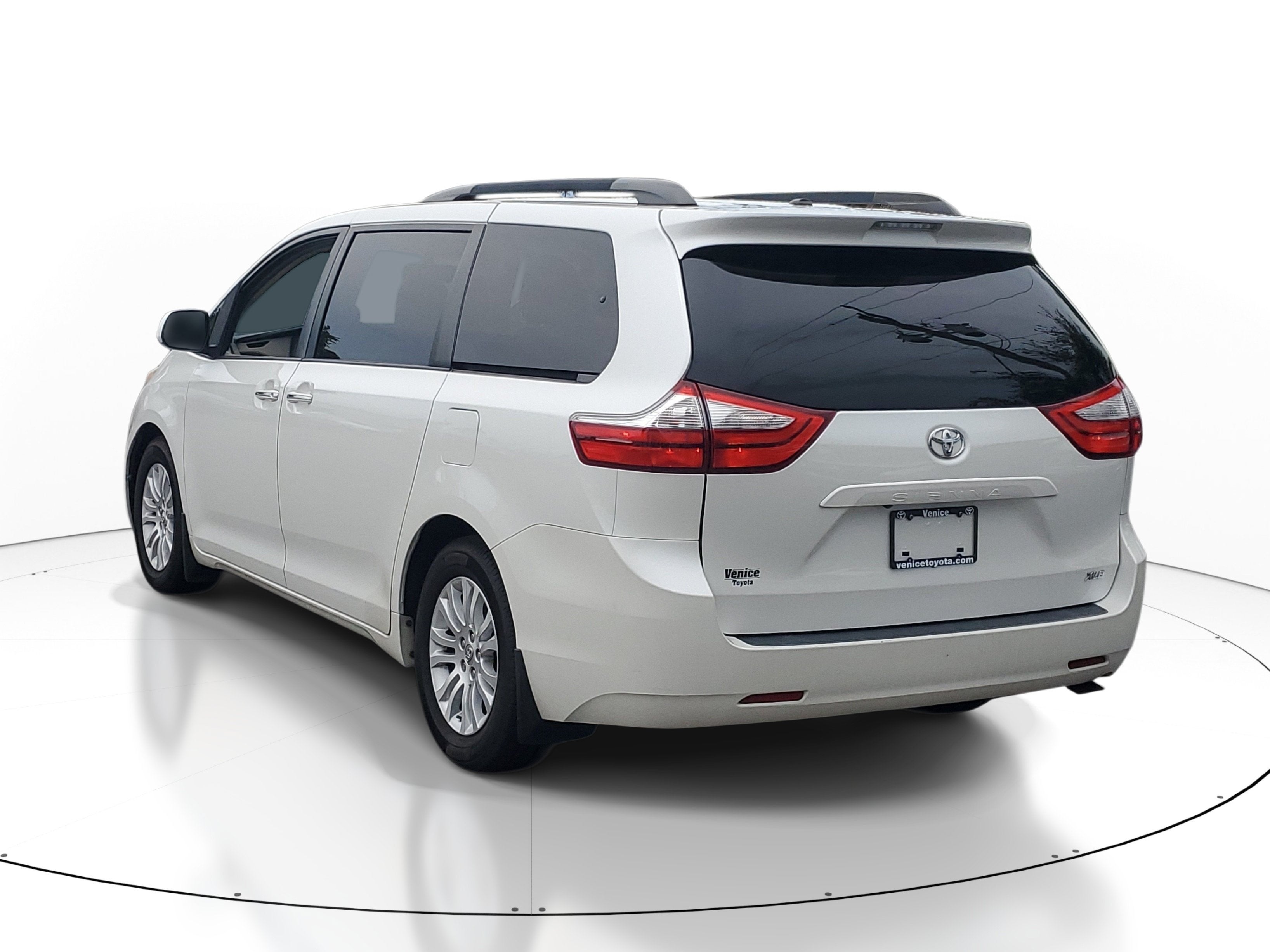 2015 Toyota Sienna XLE