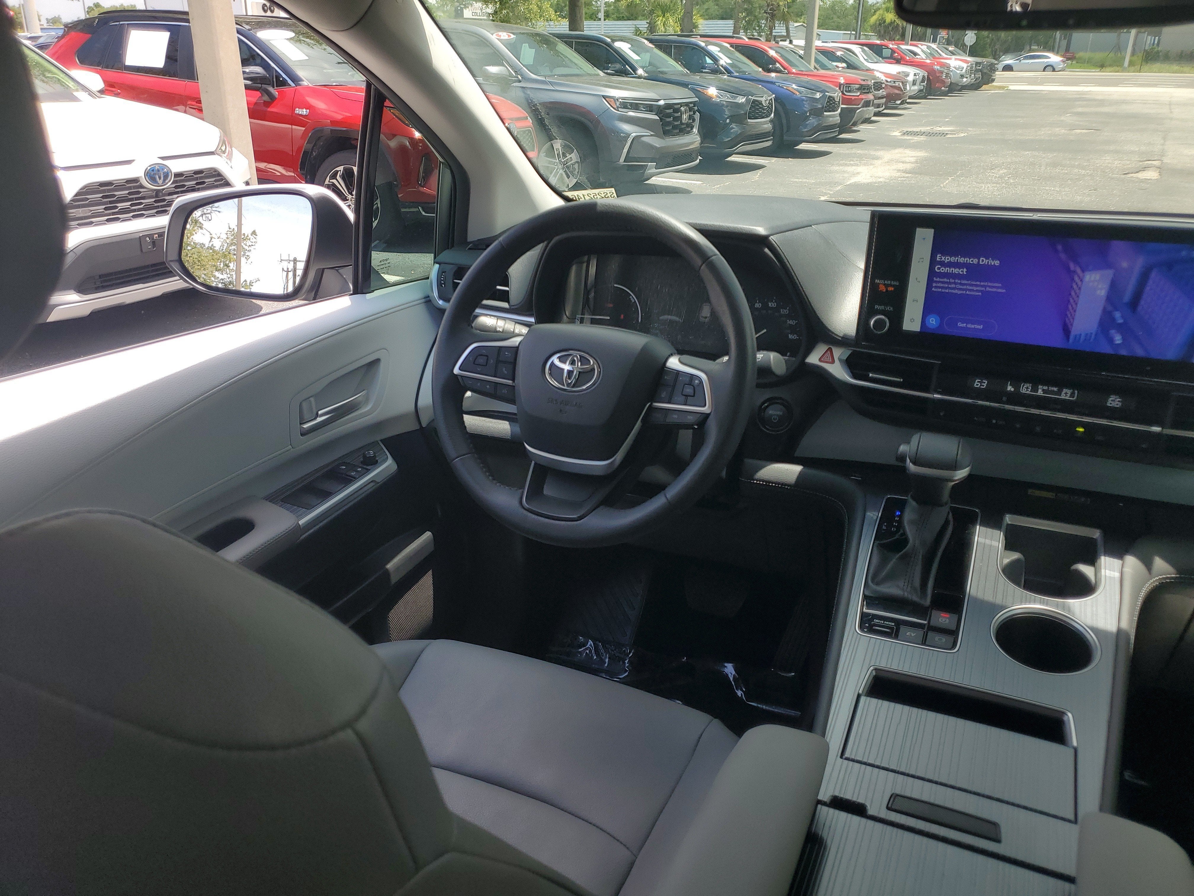 2025 Toyota Sienna XLE