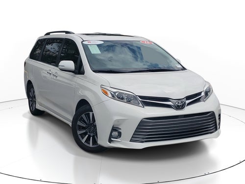 2018 Toyota Sienna XLE Auto Access Seat