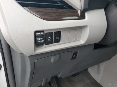 2018 Toyota Sienna XLE Auto Access Seat
