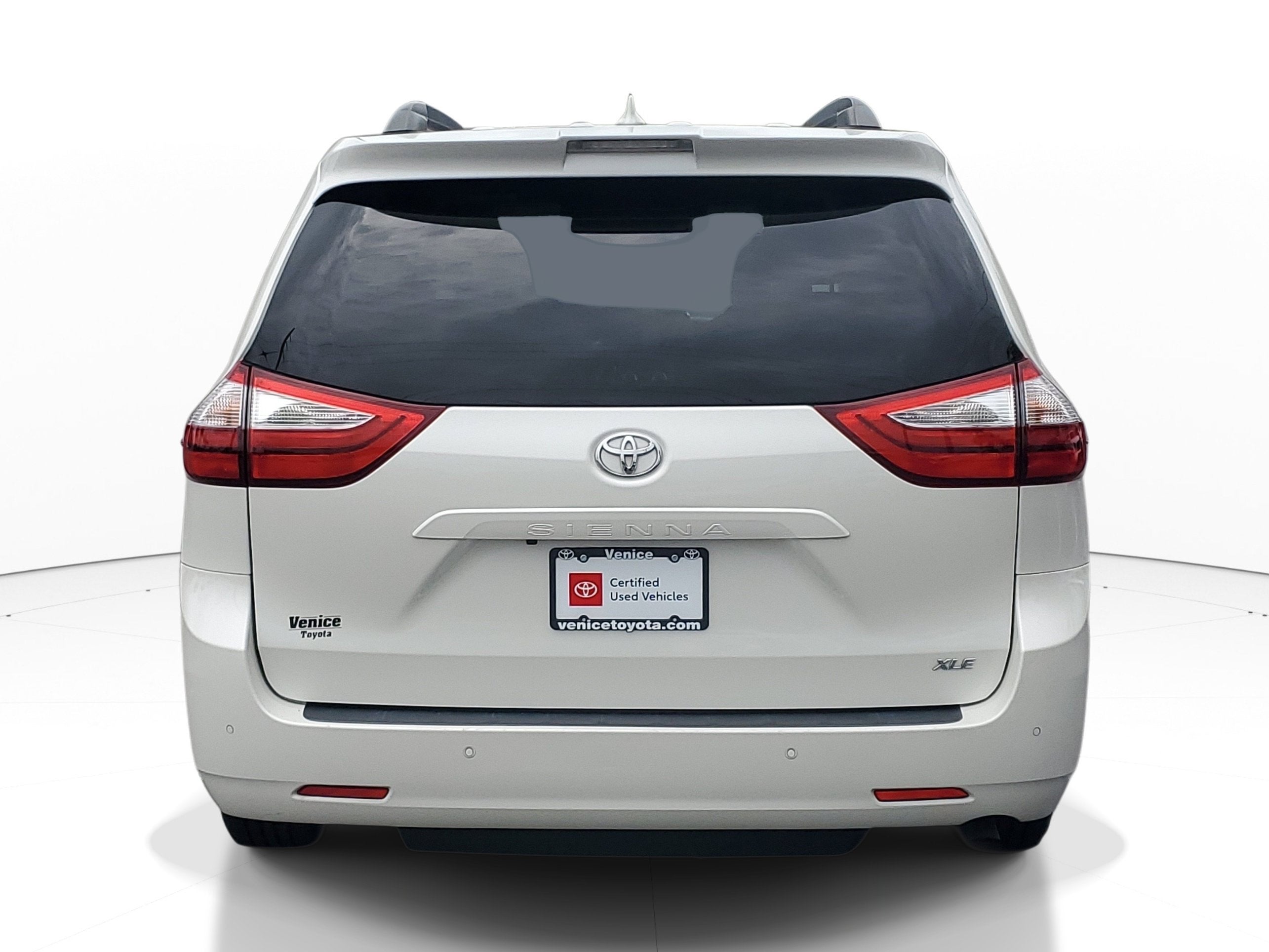 2018 Toyota Sienna XLE Auto Access Seat