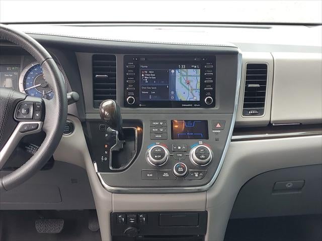 2018 Toyota Sienna XLE Auto Access Seat