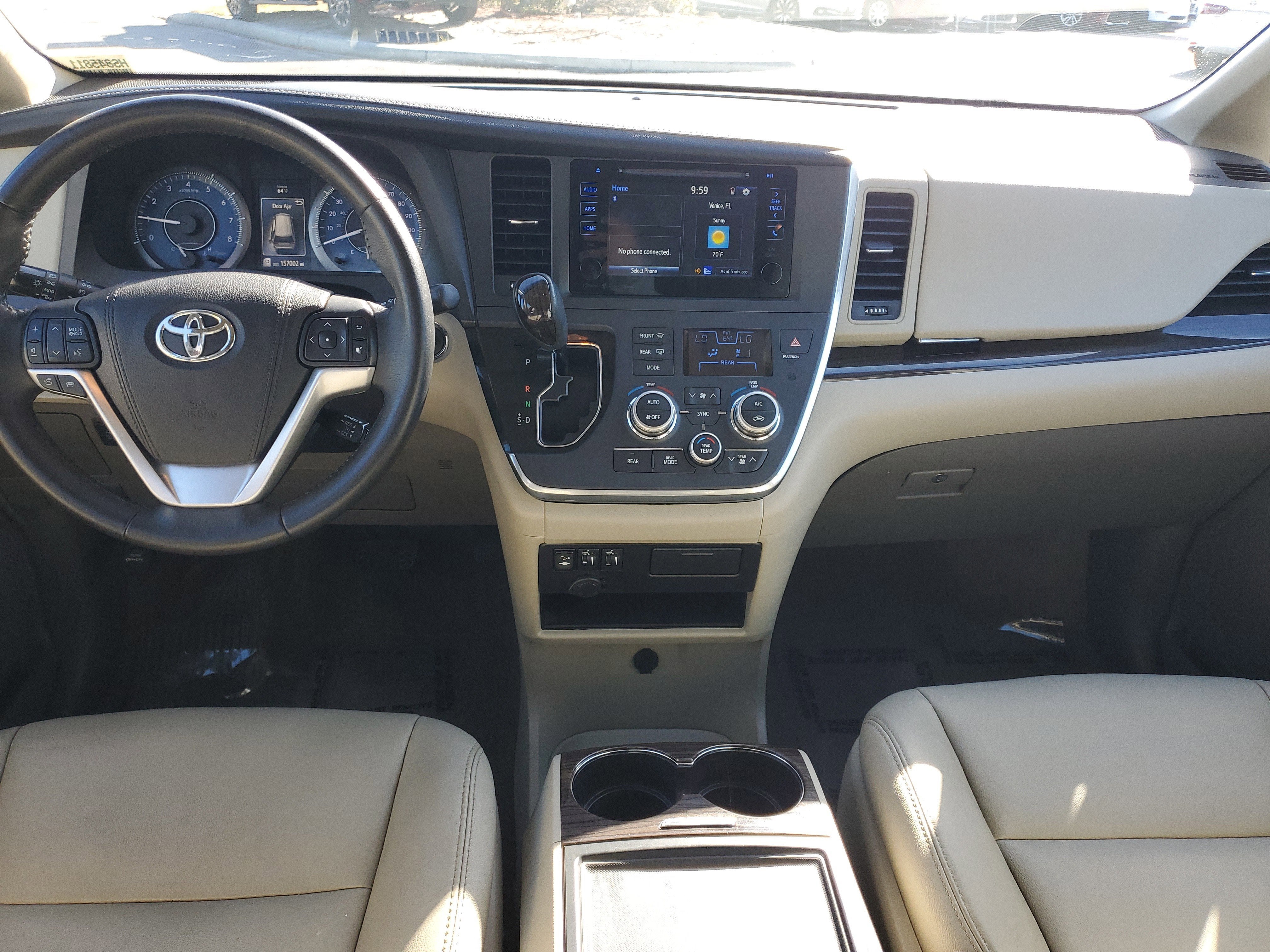 2017 Toyota Sienna XLE