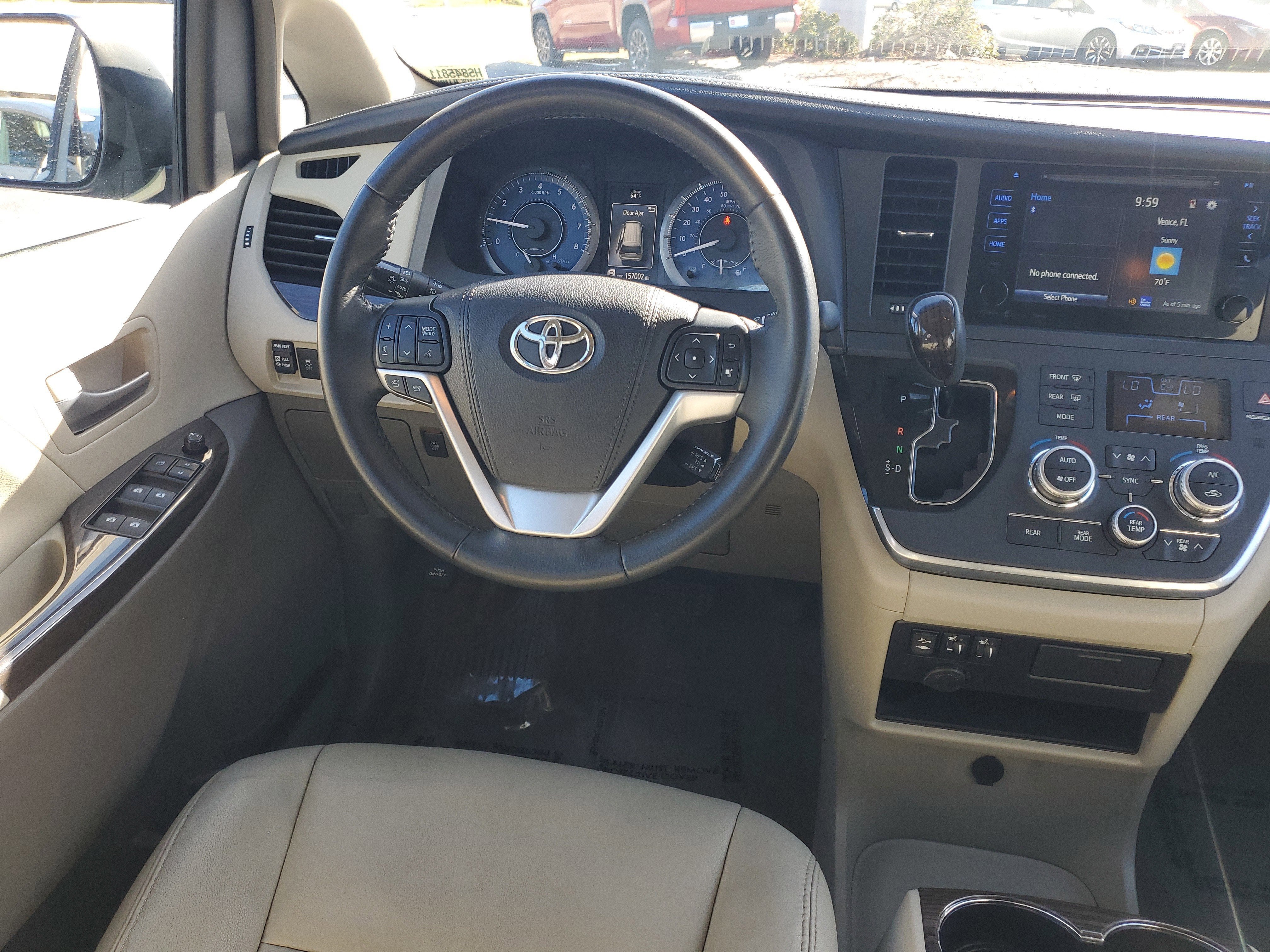 2017 Toyota Sienna XLE