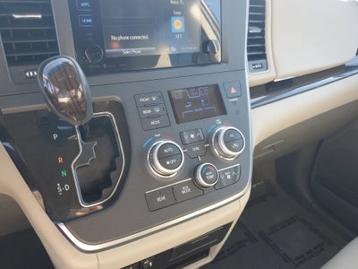 2017 Toyota Sienna XLE