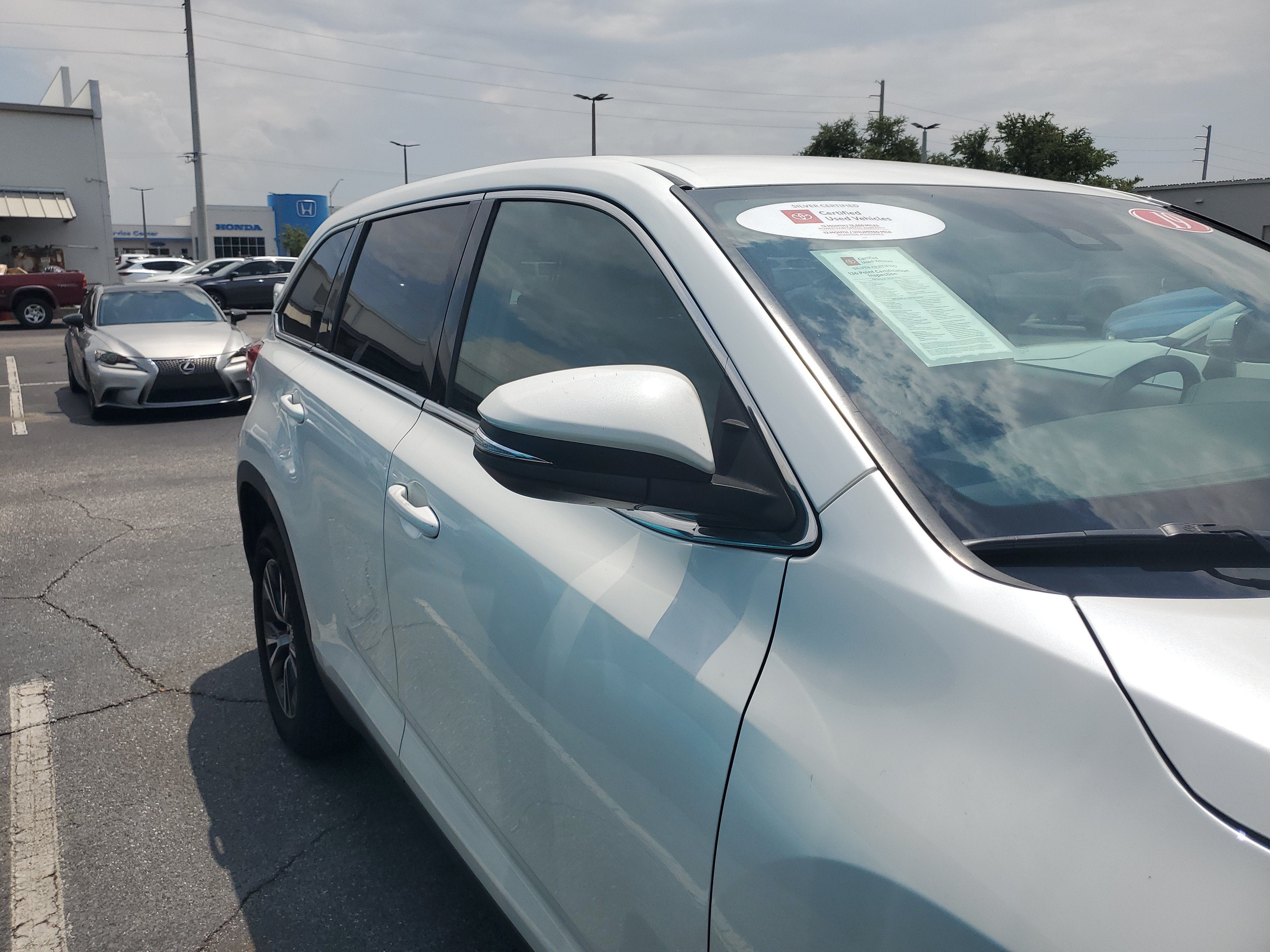 2019 Toyota Highlander LE