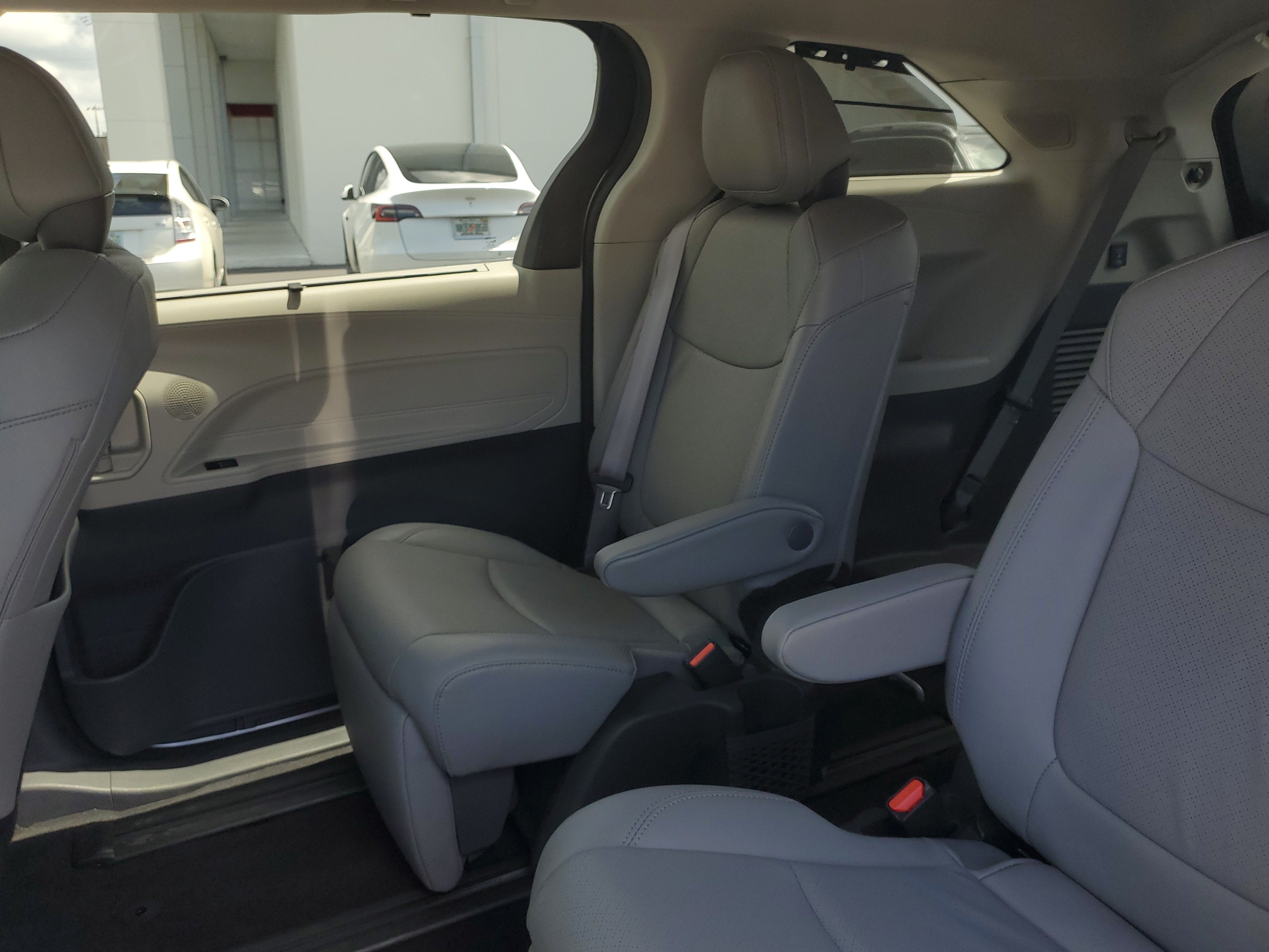 2024 Toyota Sienna Limited