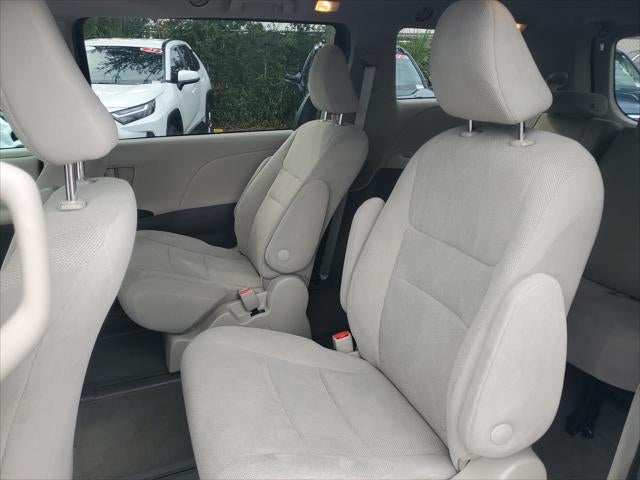 2019 Toyota Sienna L