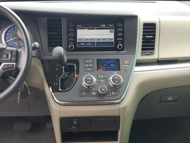 2019 Toyota Sienna L