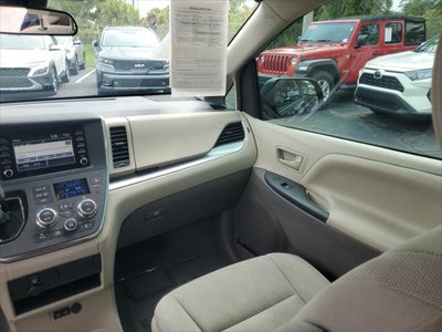 2019 Toyota Sienna L