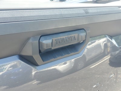 2022 Toyota Tundra 2WD SR5