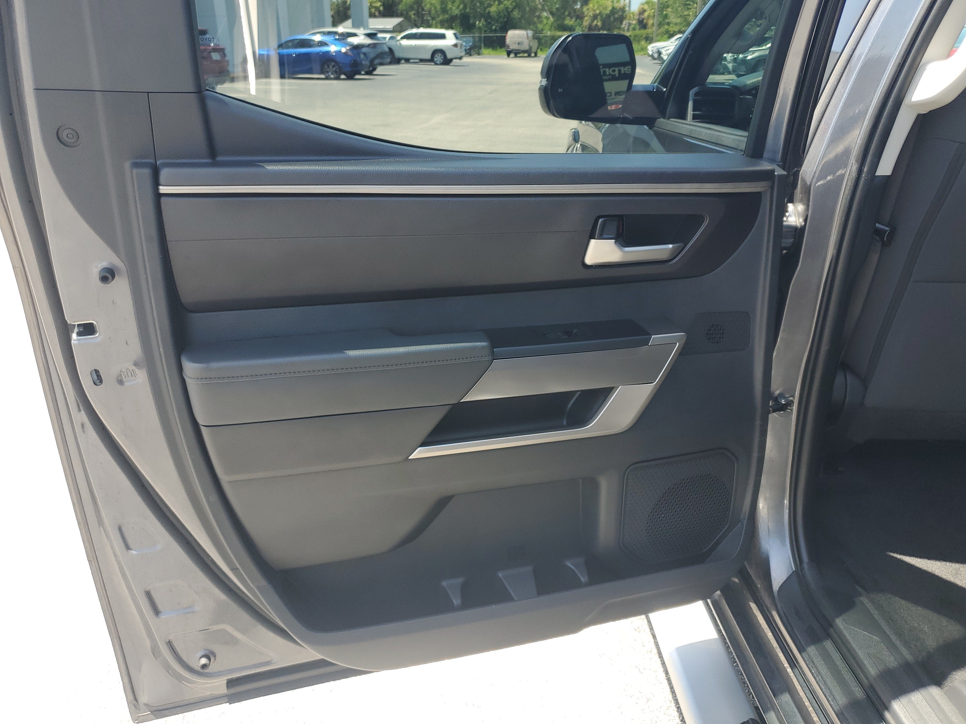 2022 Toyota Tundra 2WD SR5