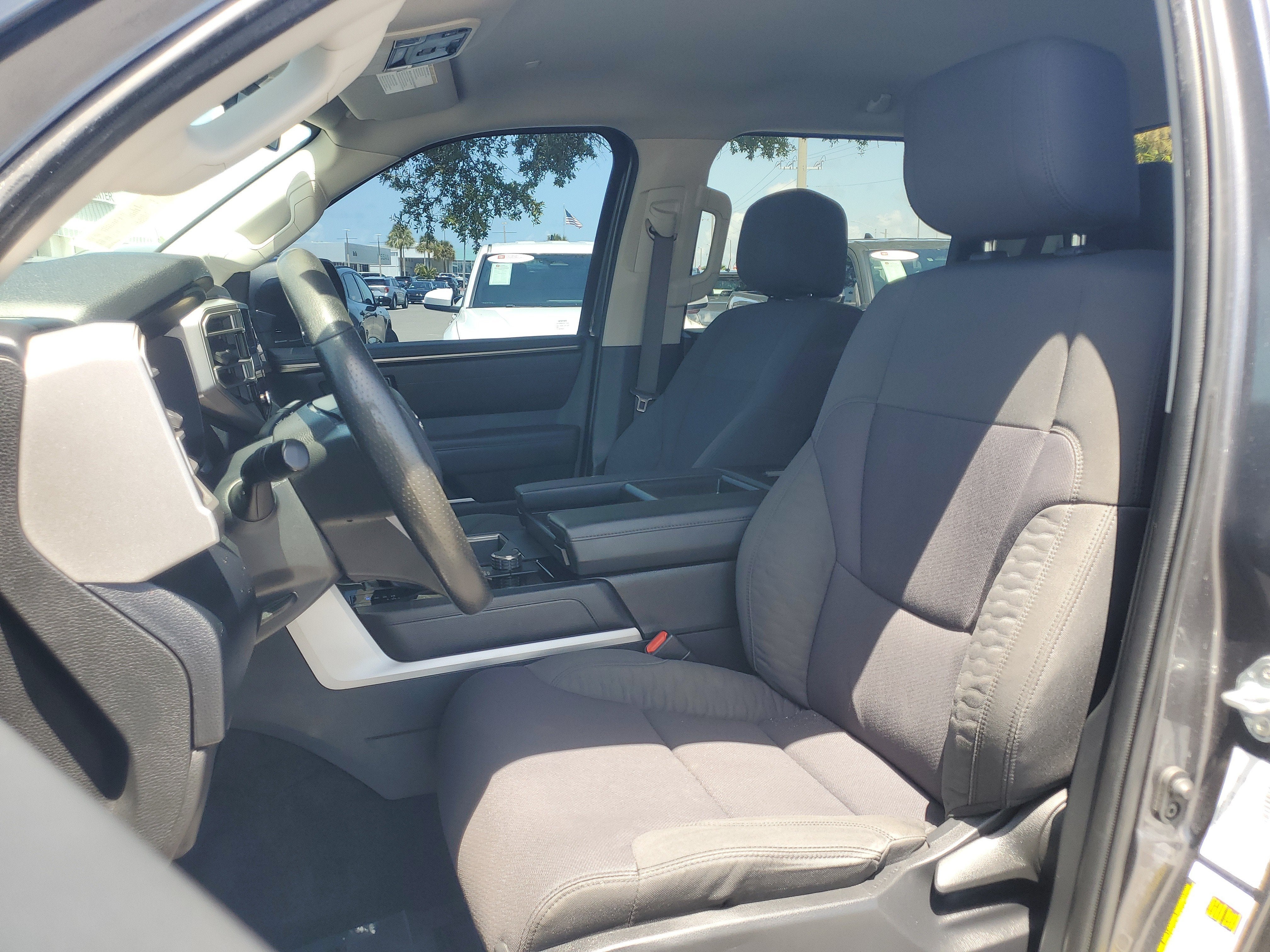 2022 Toyota Tundra 2WD SR5