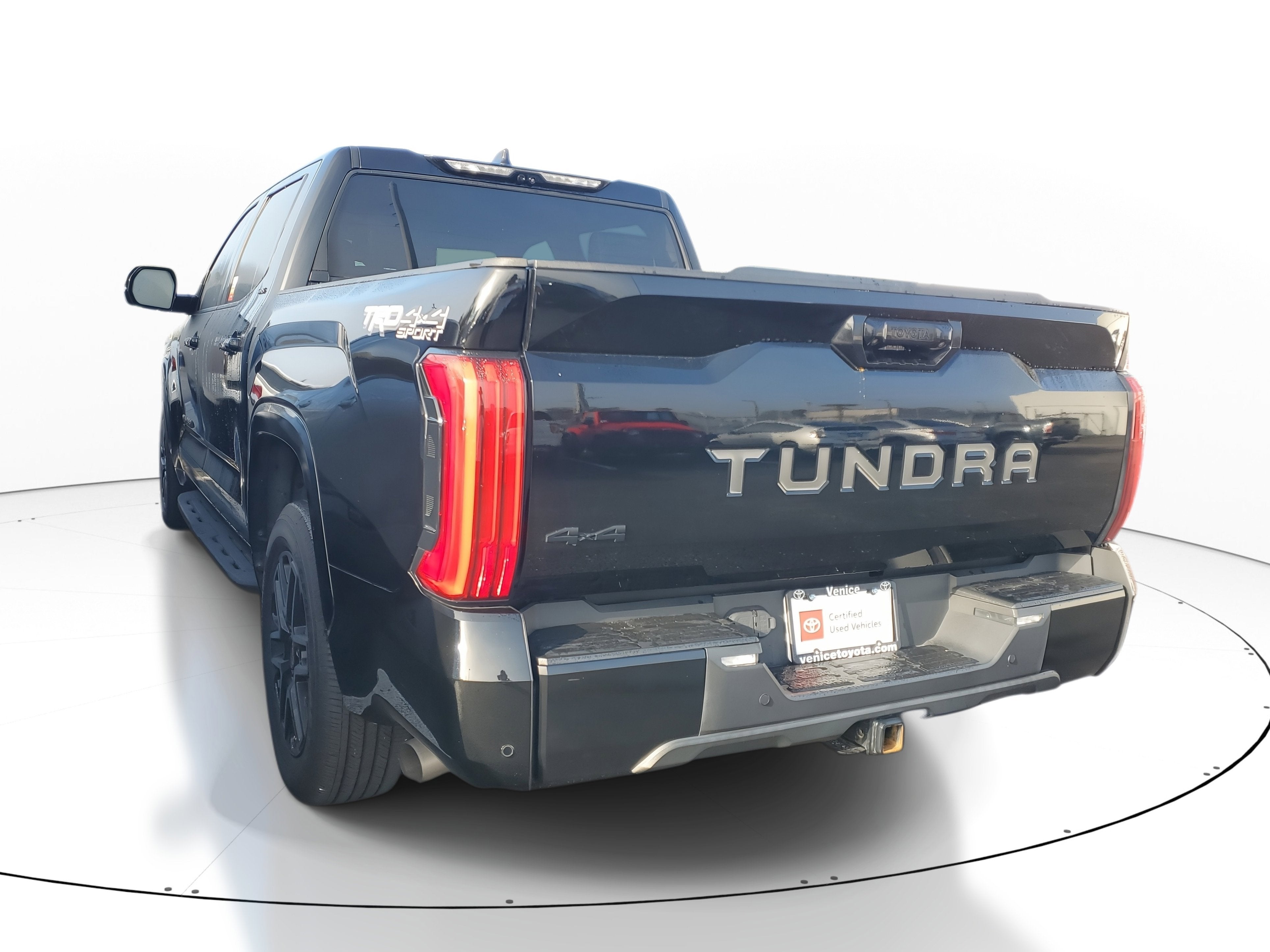 2022 Toyota Tundra 4WD SR5