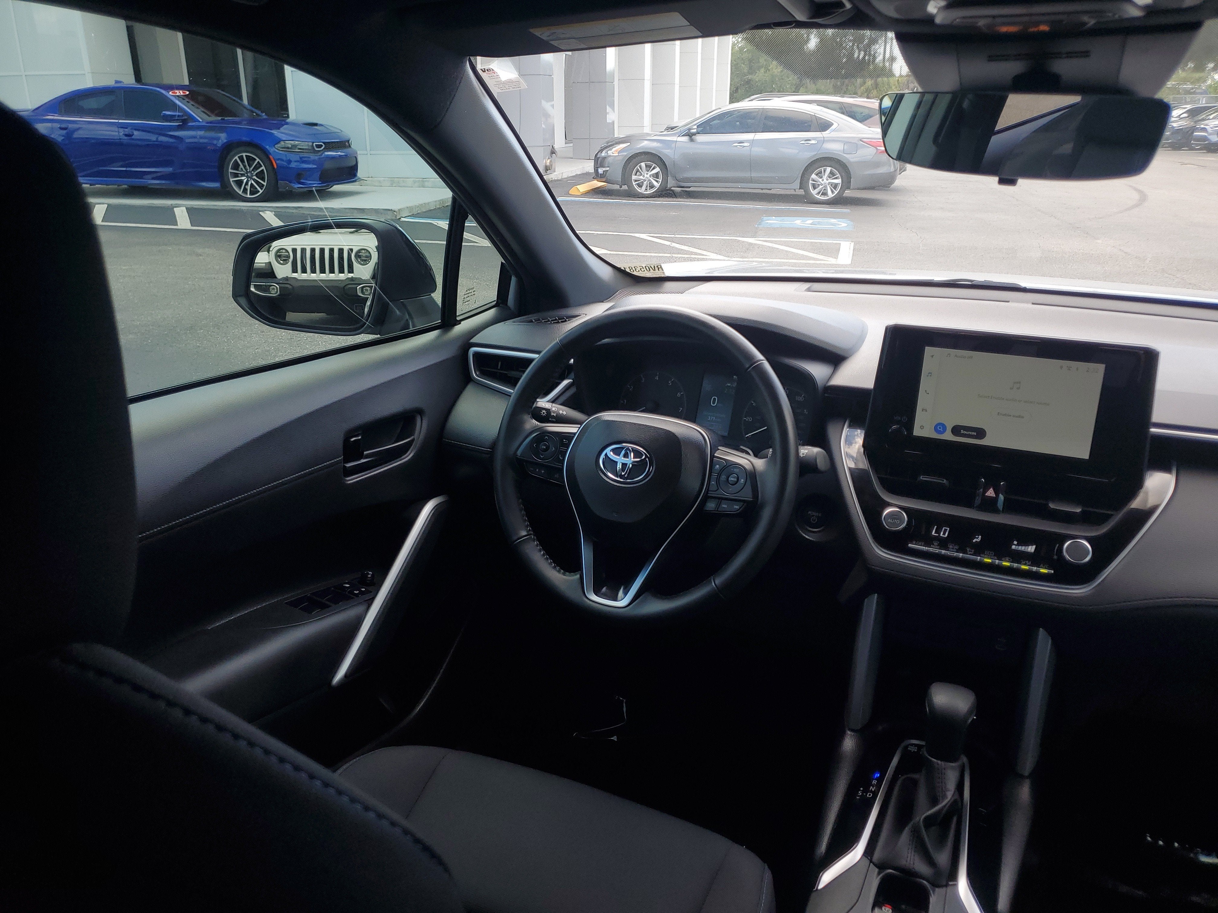 2024 Toyota Corolla Cross Hybrid SE