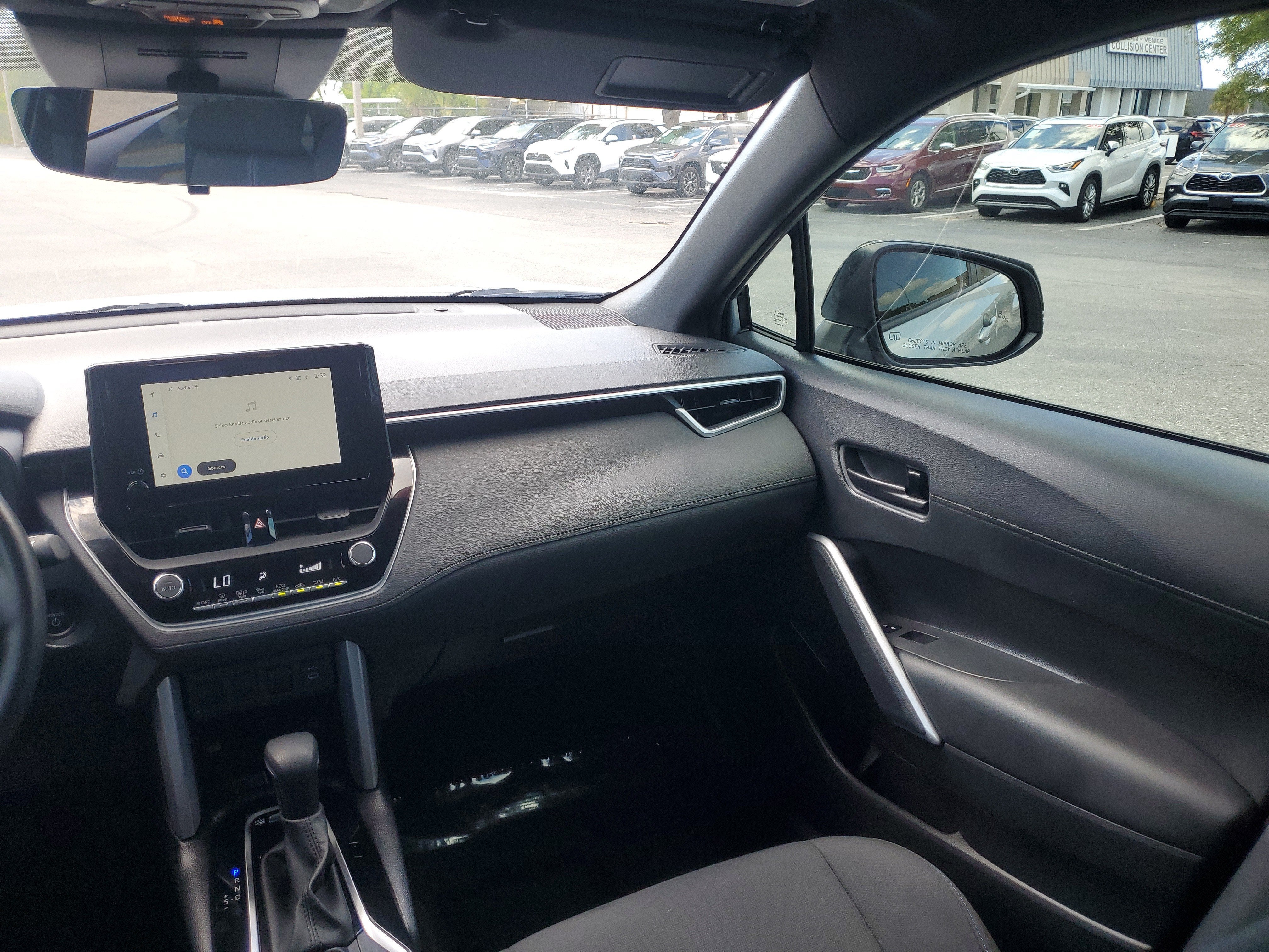 2024 Toyota Corolla Cross Hybrid SE