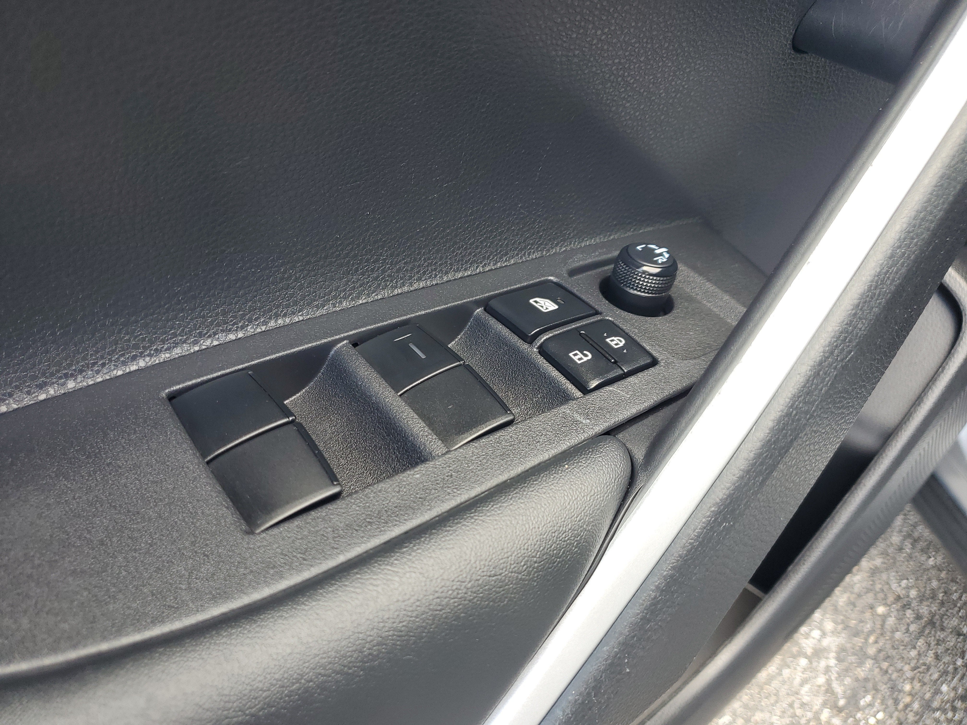 2024 Toyota Corolla Cross Hybrid SE