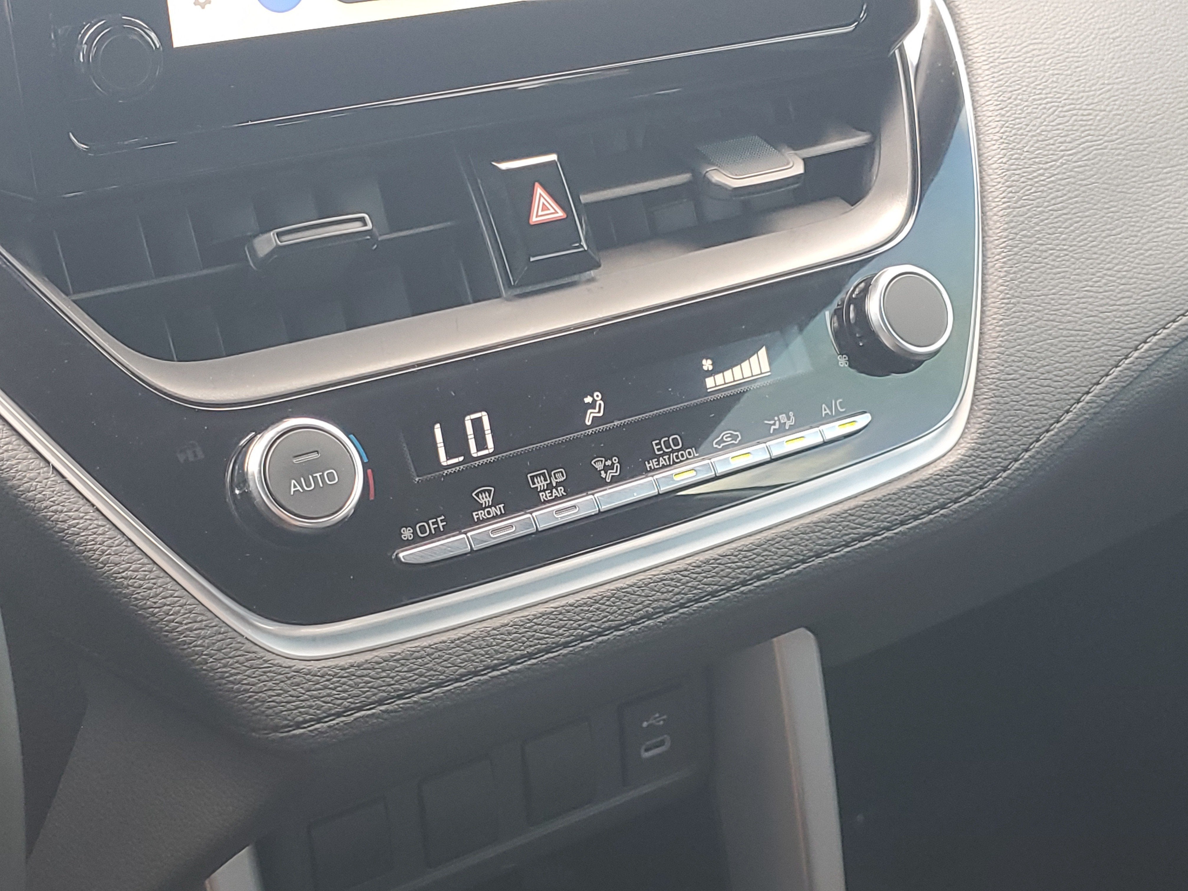 2024 Toyota Corolla Cross Hybrid SE