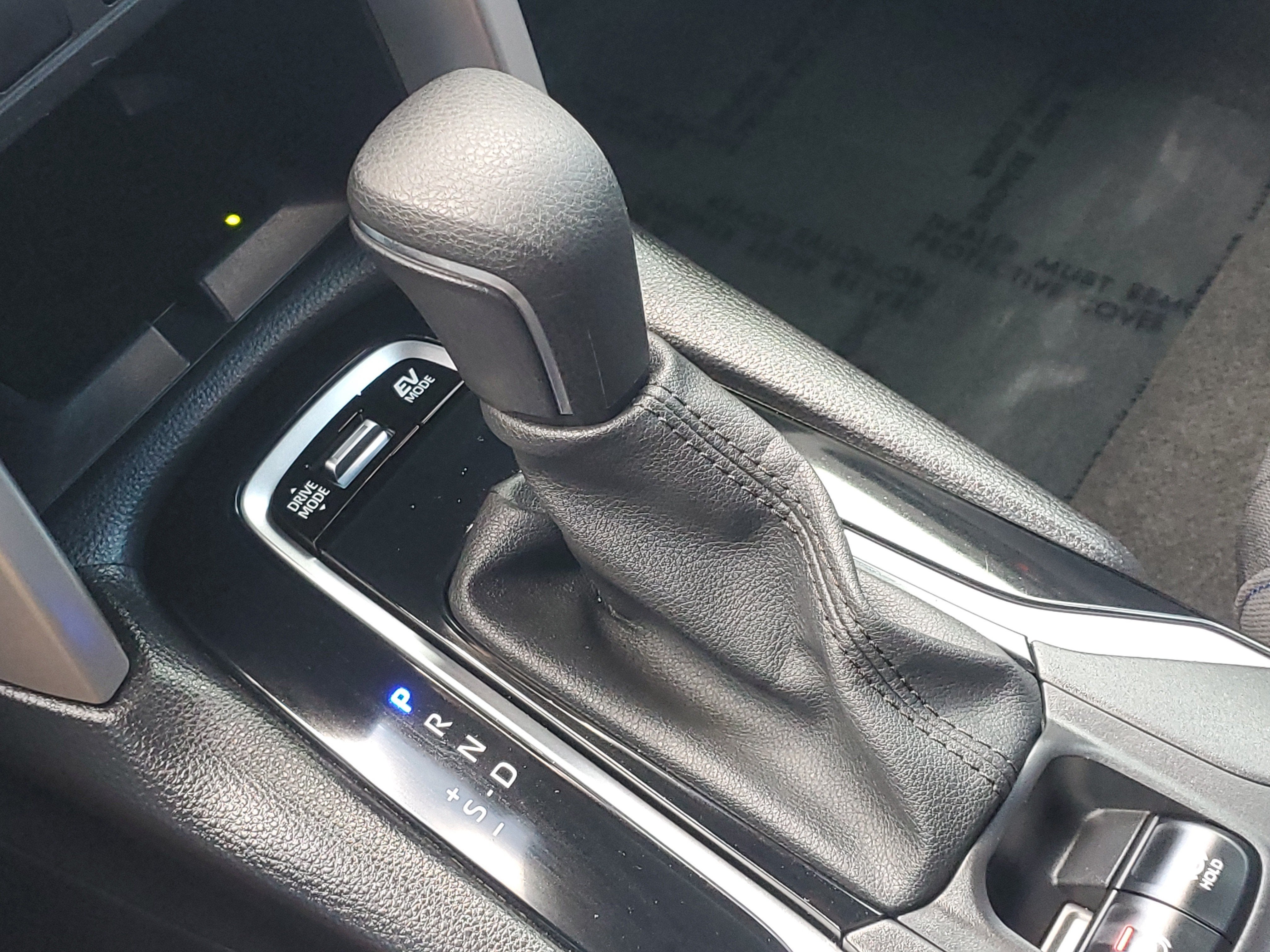 2024 Toyota Corolla Cross Hybrid SE