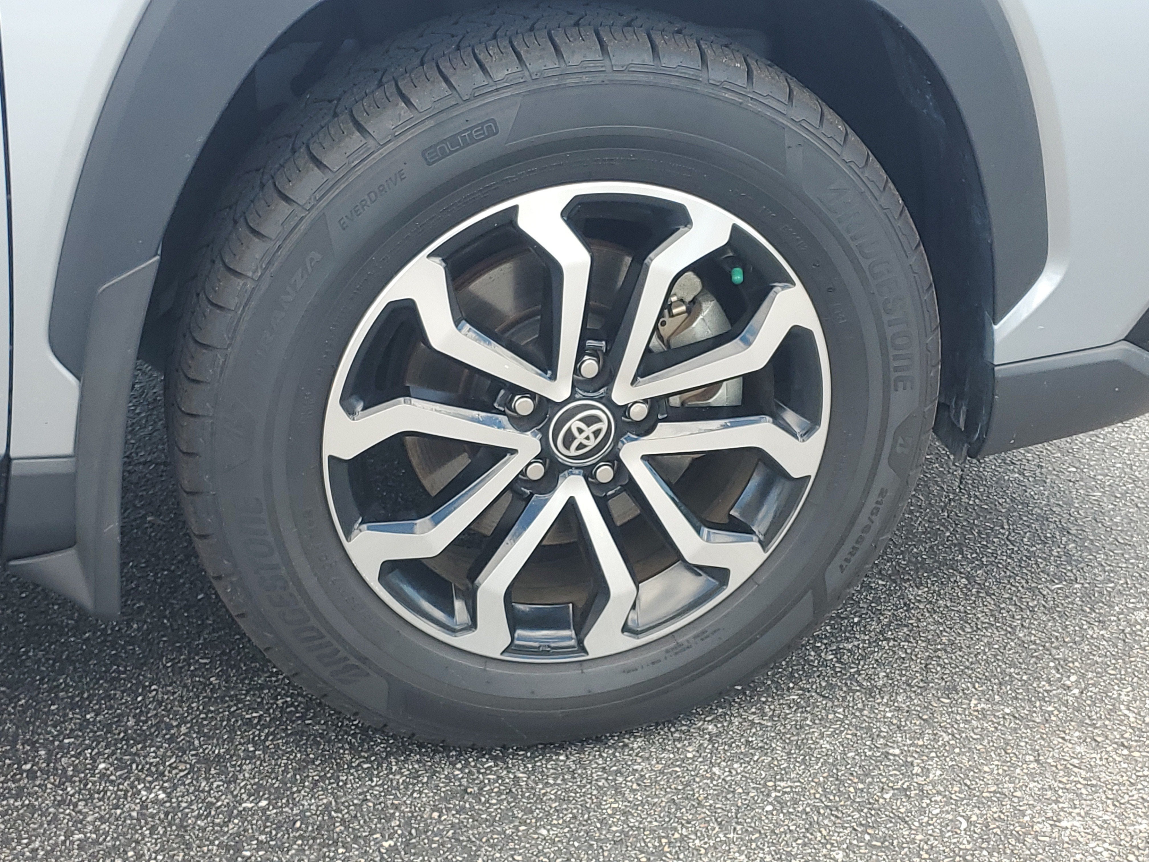 2024 Toyota Corolla Cross Hybrid SE