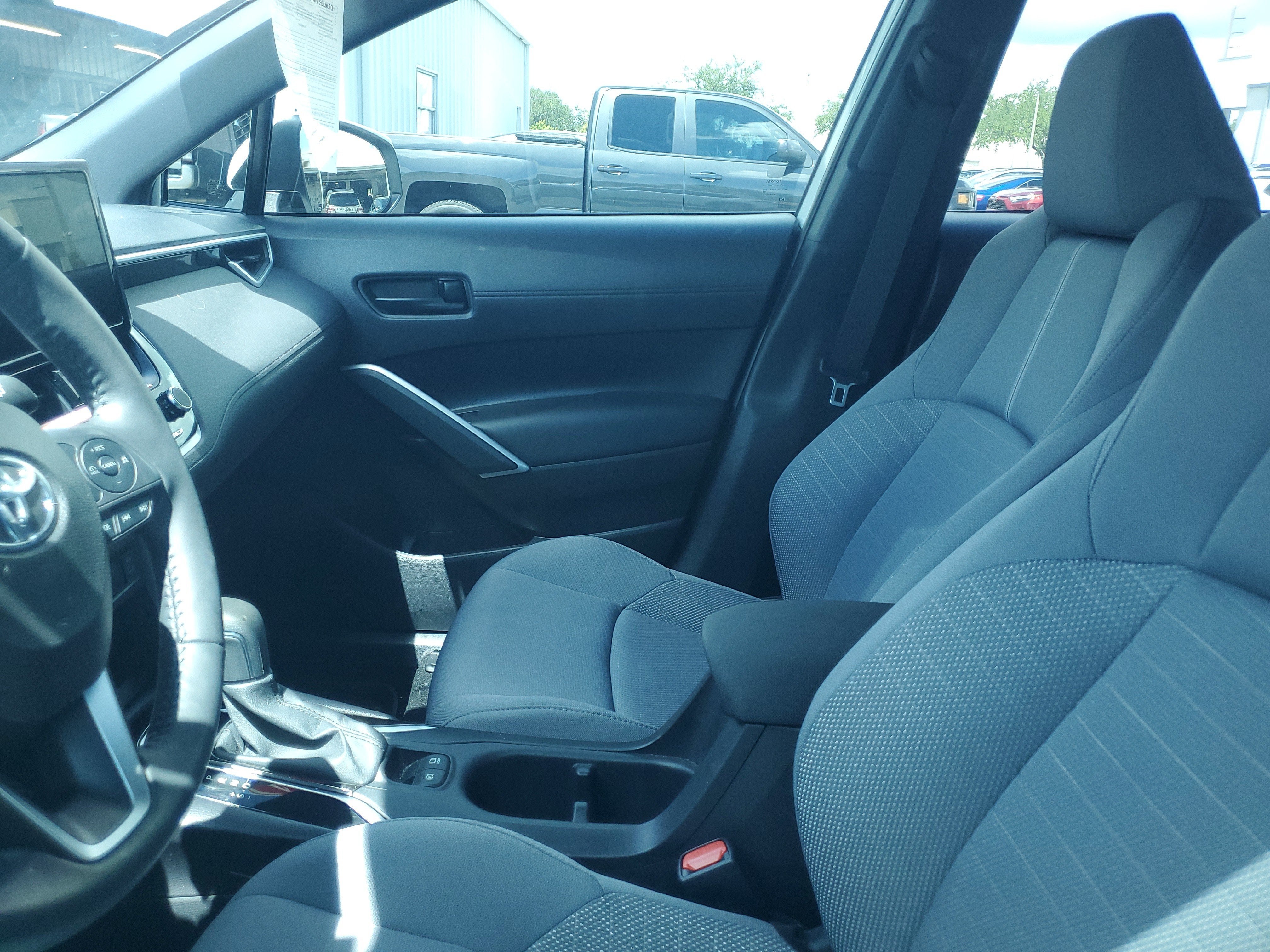 2024 Toyota Corolla Cross Hybrid SE