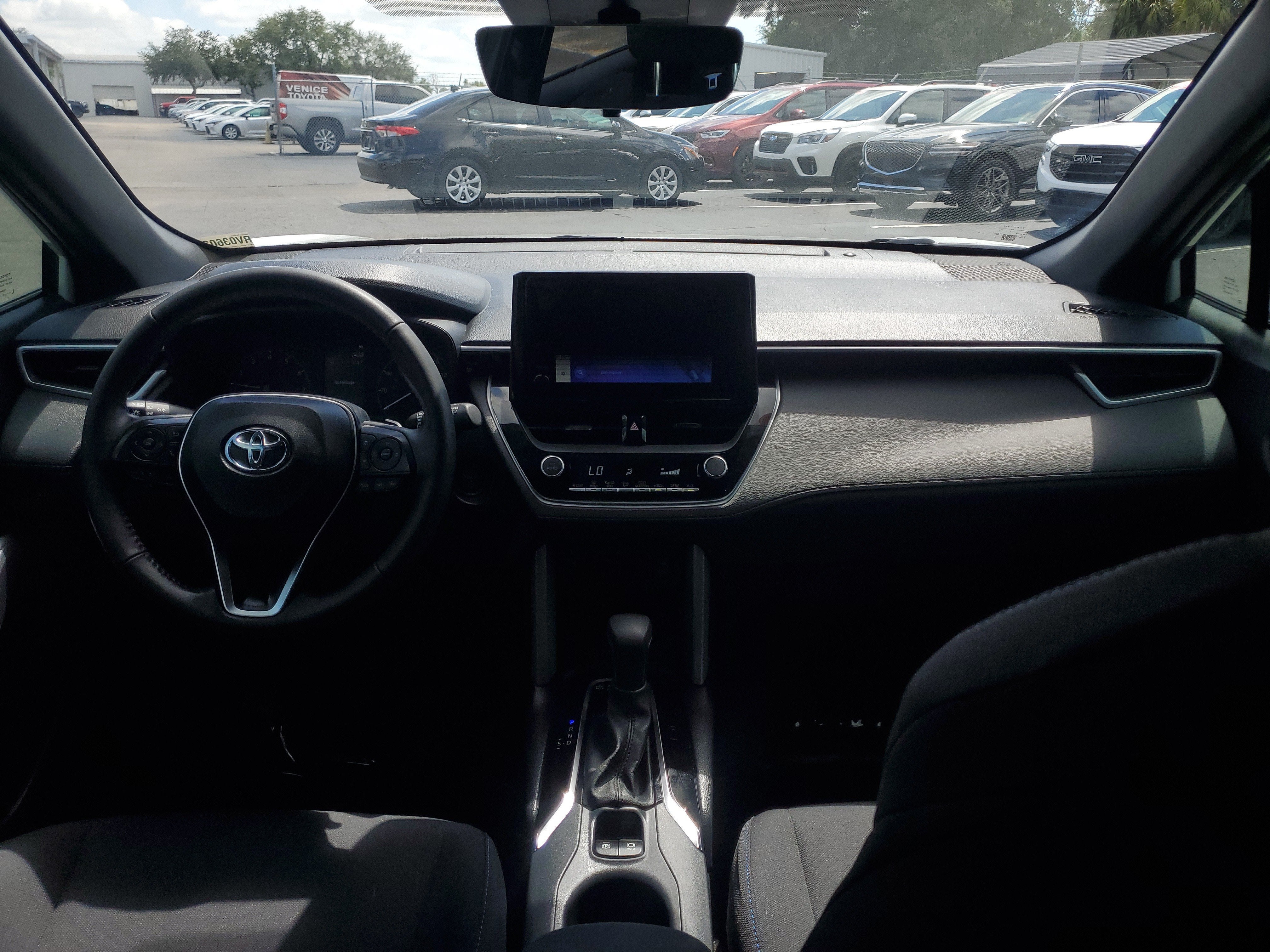 2024 Toyota Corolla Cross Hybrid SE