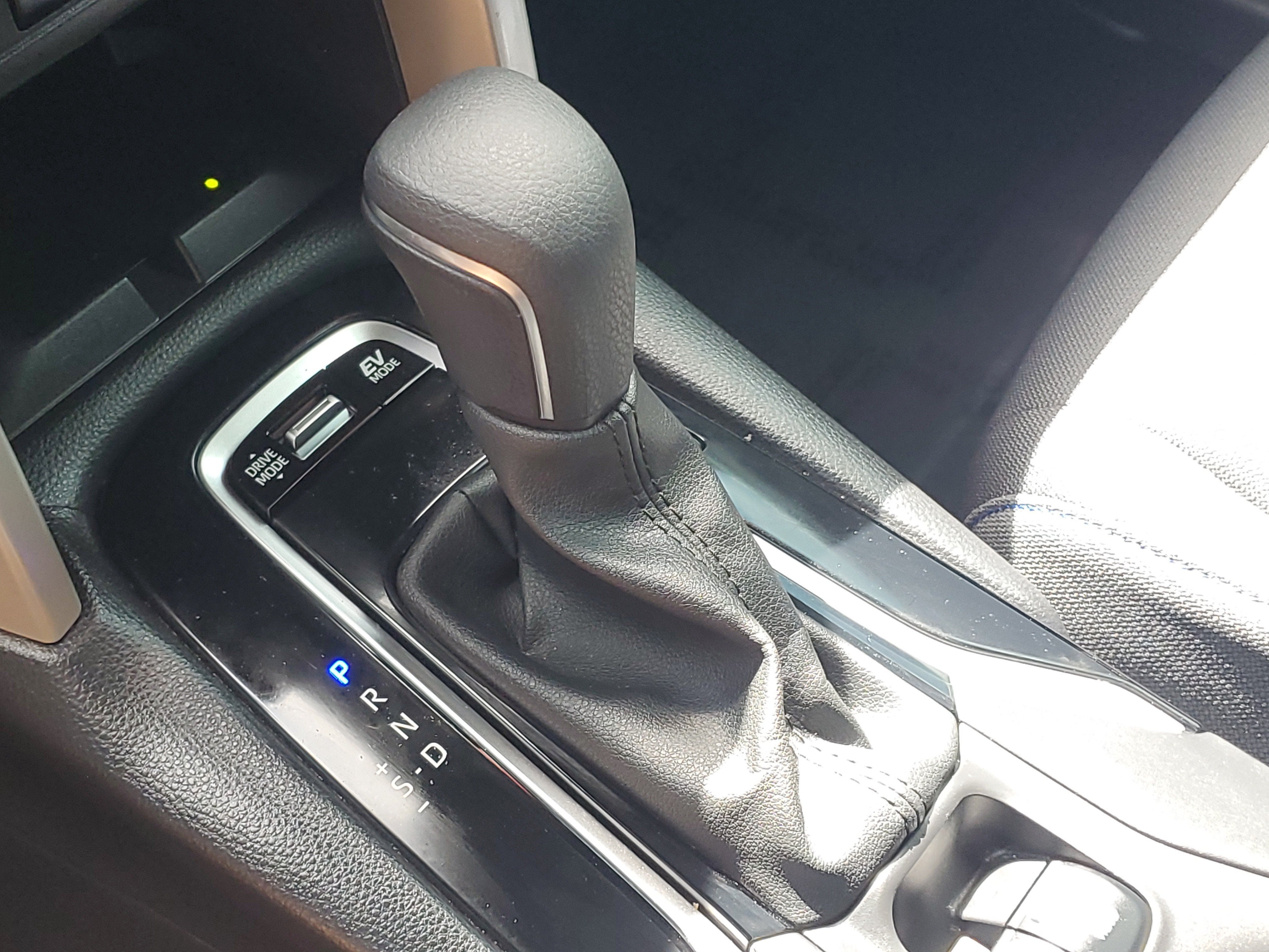 2024 Toyota Corolla Cross Hybrid SE